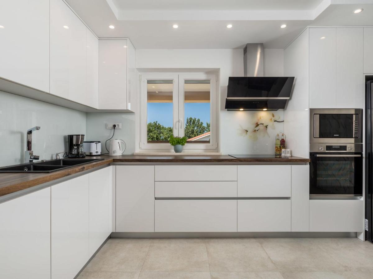 Villa Matea - Mlk150 By Interhome Dobrinj Eksteriør bilde