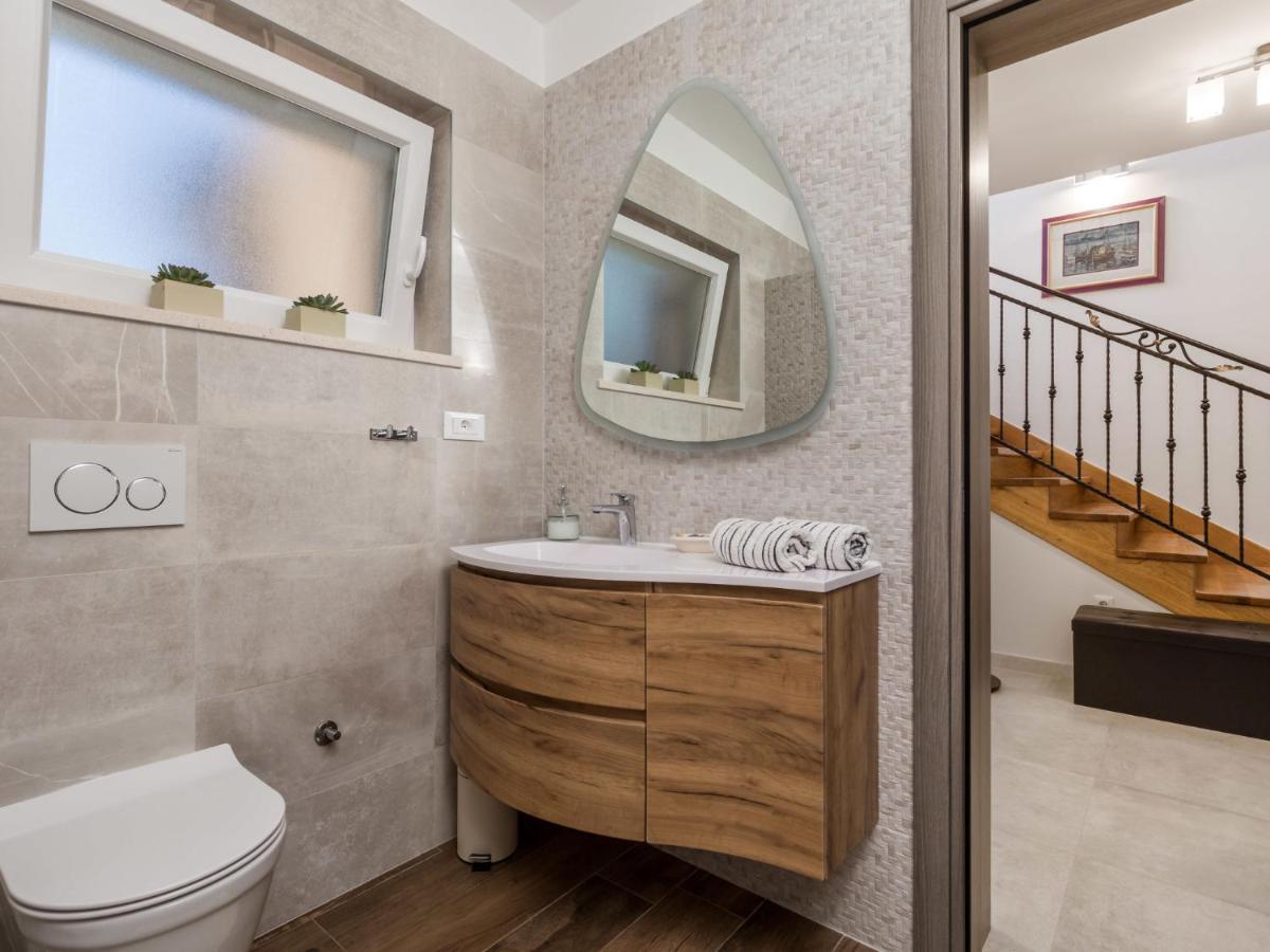 Villa Matea - Mlk150 By Interhome Dobrinj Eksteriør bilde